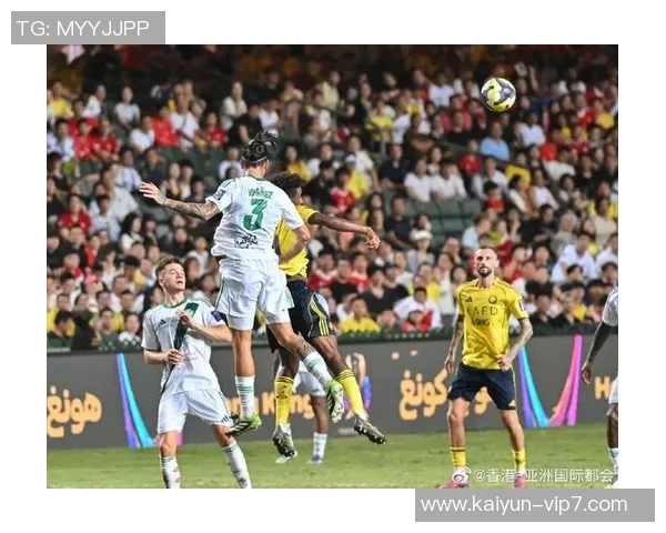 《绿茵场上的传奇之星 足球巨星们谱写的荣耀之歌》