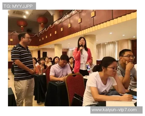 回顾传奇时代老一代足球球星的卓越成就与光辉岁月